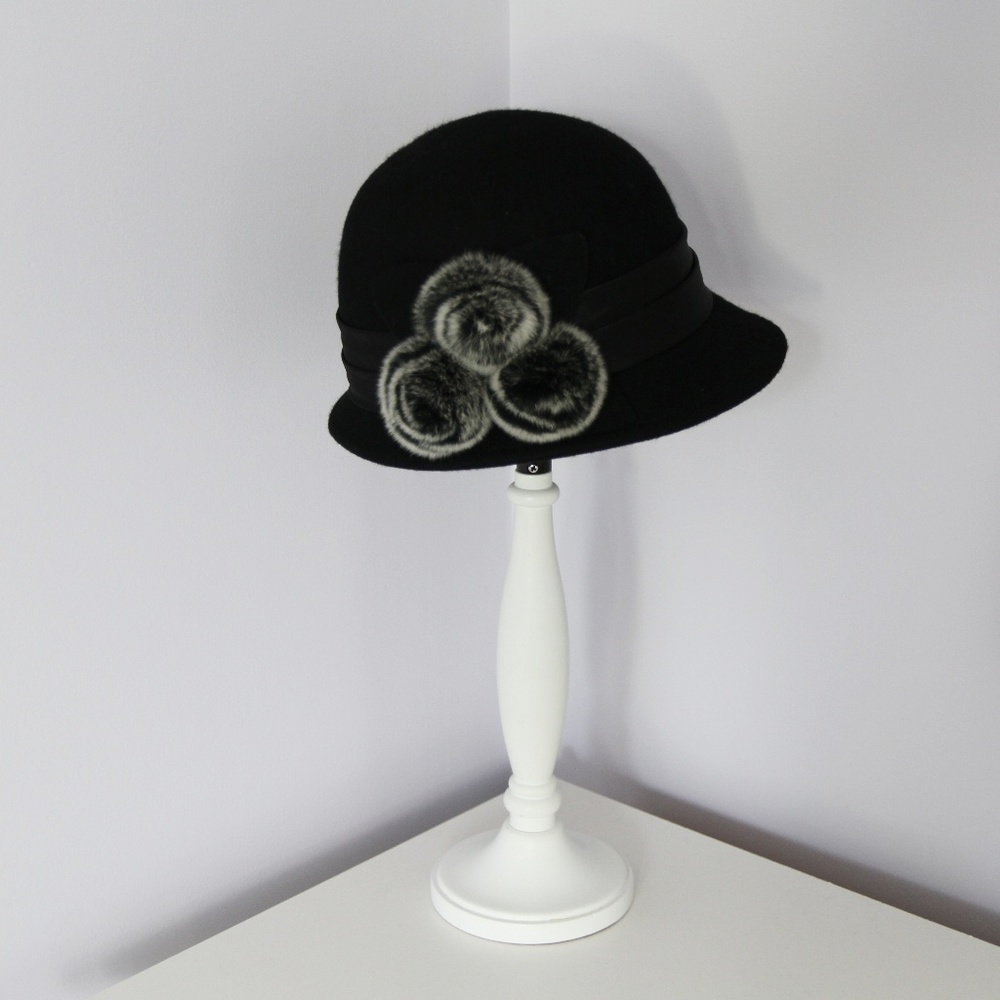 ☆CLEARANCE☆ Black wool cloche hat